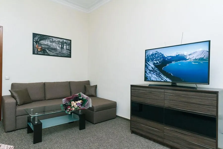 2 Bedroms Right Near Khreashatik Kyiv