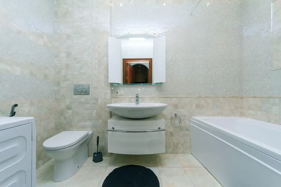 2 Bedroms Right Near Khreashatik Kyiv 0*,  Ukraine