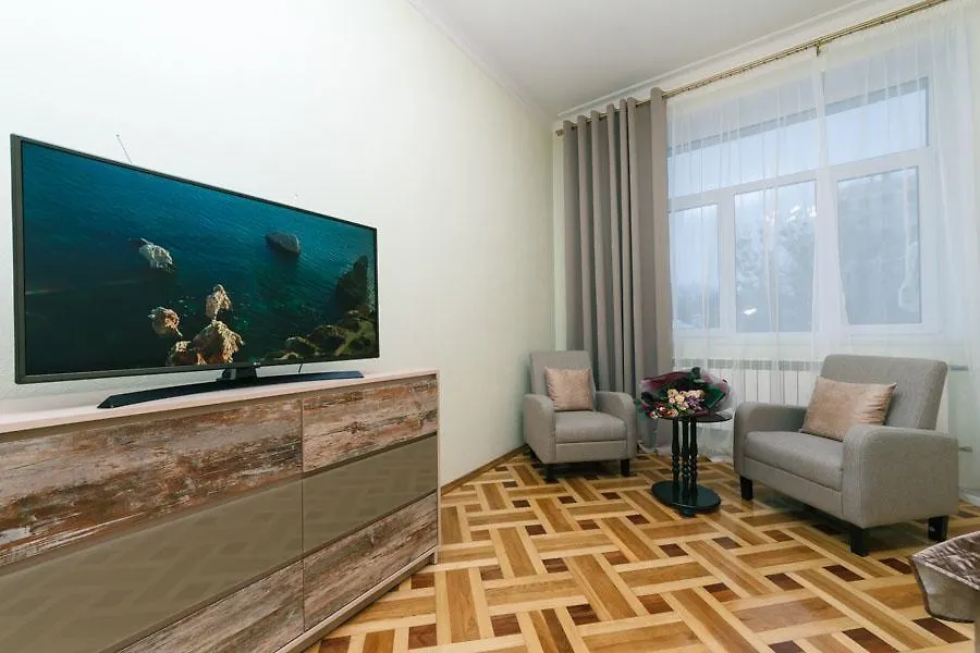 2 Bedroms Right Near Khreashatik Kyiv 0*,