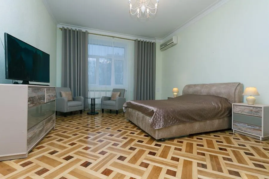 Apartment 2 Bedroms Right Near Khreashatik Kyiv